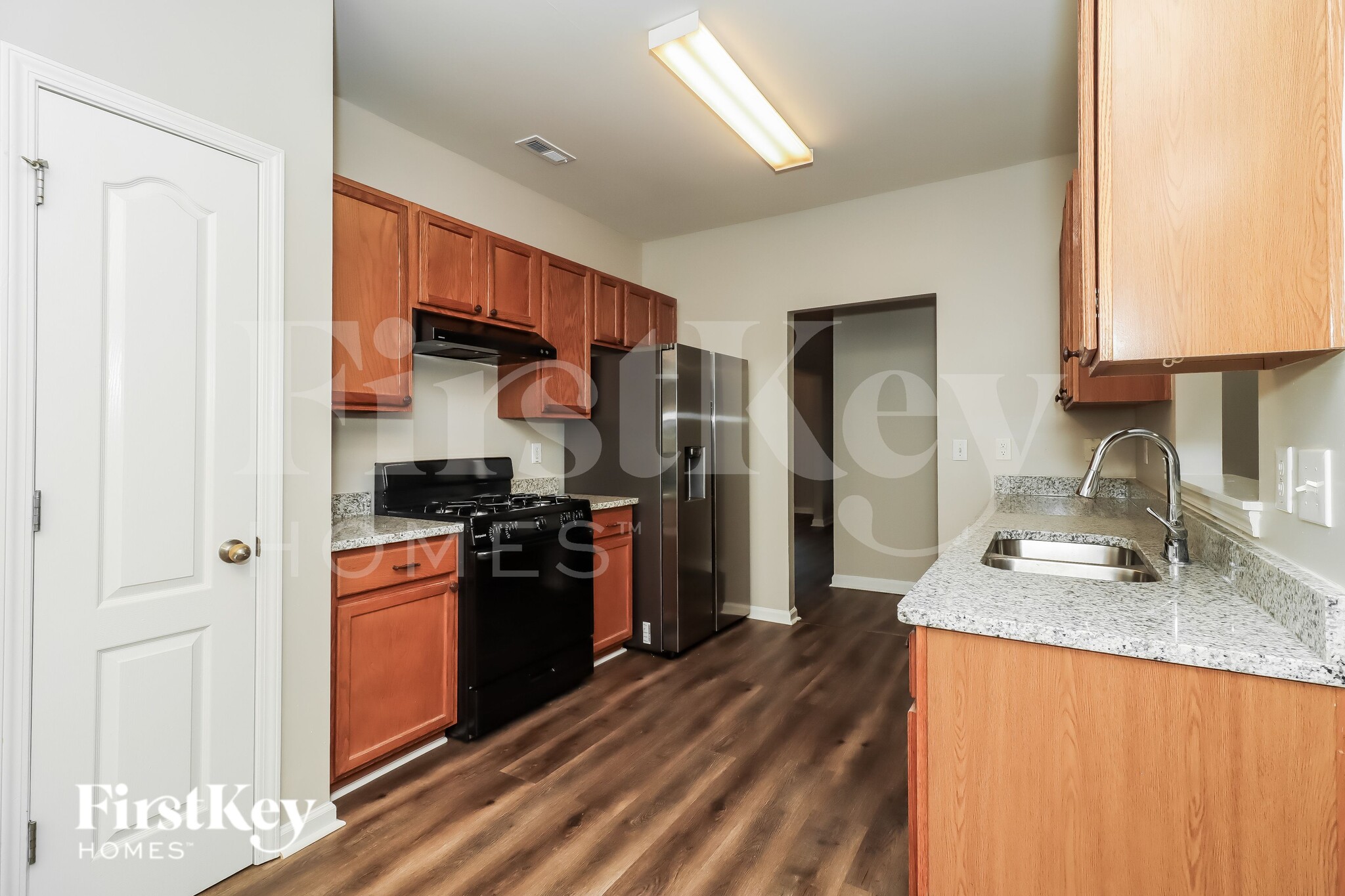 Building Photo - 528 Valleyside Dr