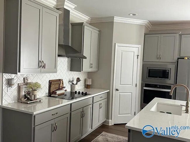 Building Photo - 4024 Rockland Cir SE