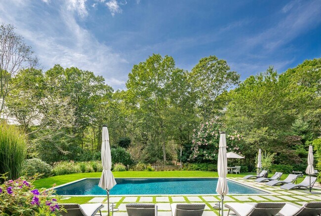 Building Photo - 41 Deep Woods Ln