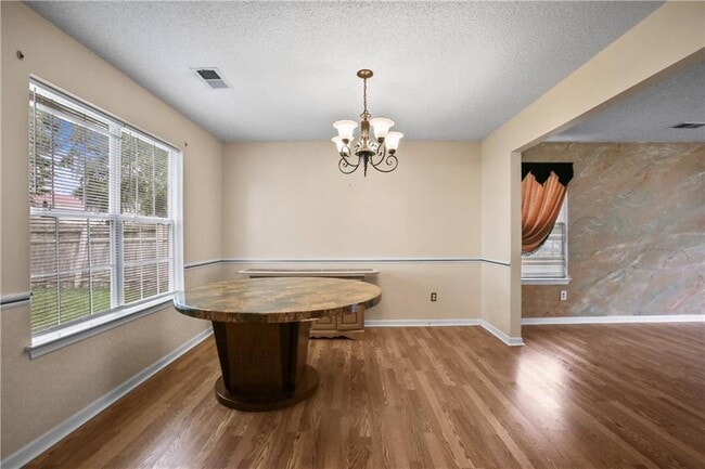 Building Photo - 2224 Eagles Nest Cir