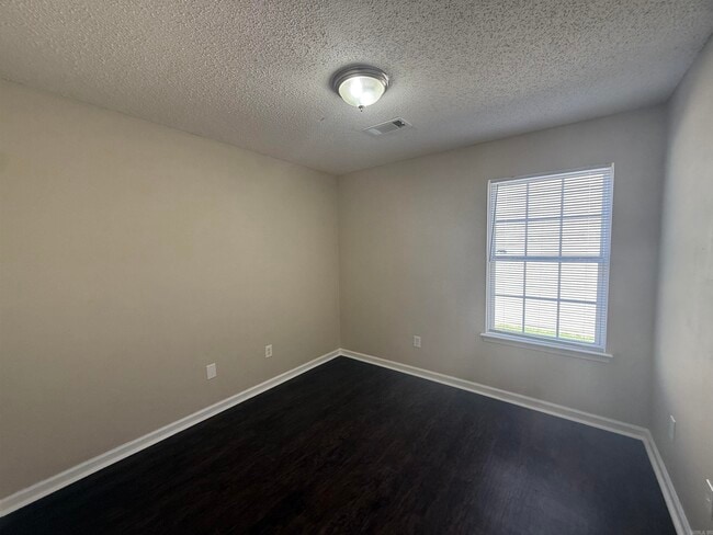 Building Photo - 111 Butterfield Crossing