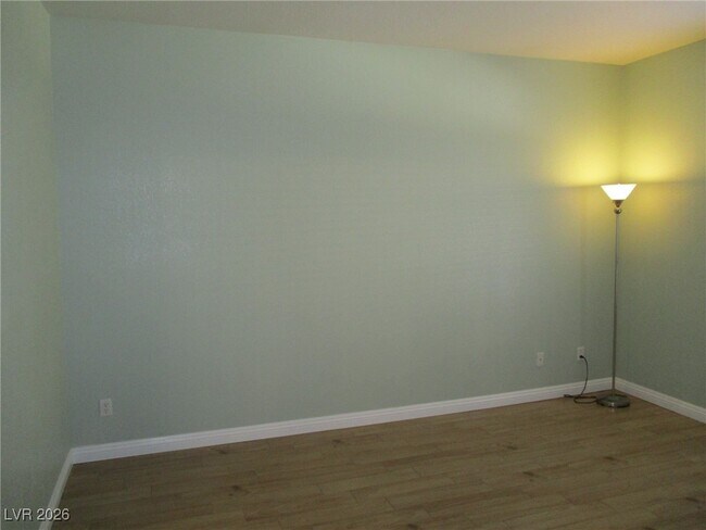 Building Photo - 1052 Country Skies Ave