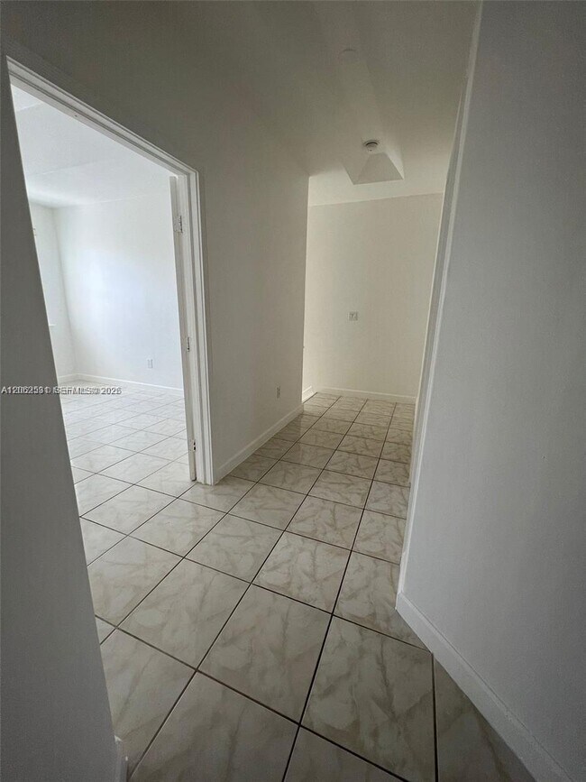 Building Photo - 4847 NW 108th Ct
