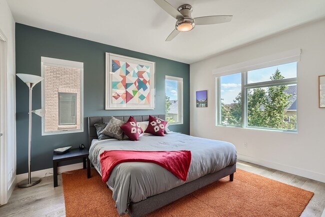 Building Photo - Modern 3 BDR S'Park Boulder Townhome