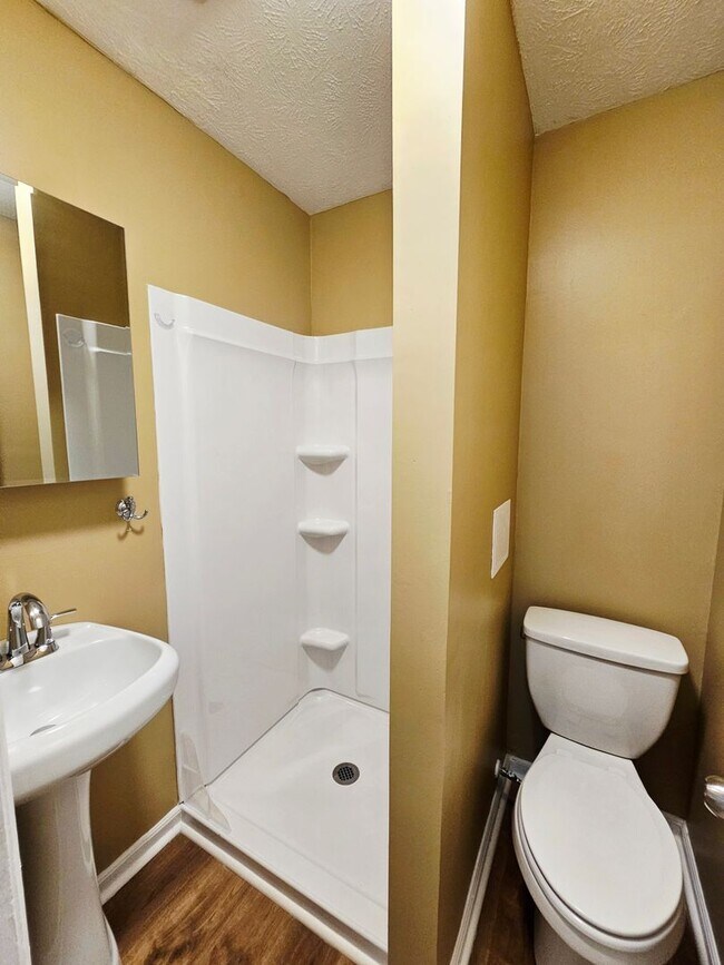 Building Photo - 7526 Bridgeman Dr