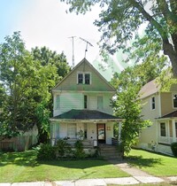 Building Photo - 310 13th St