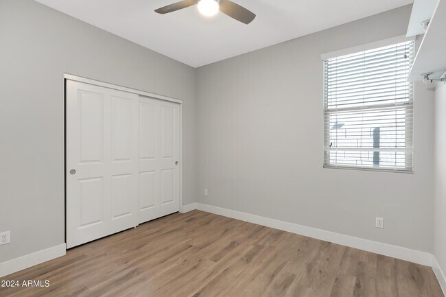 Building Photo - 14396 W Wethersfield Rd