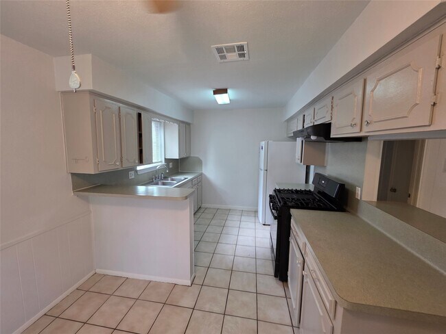 Building Photo - 3414 Bristlecone Trail