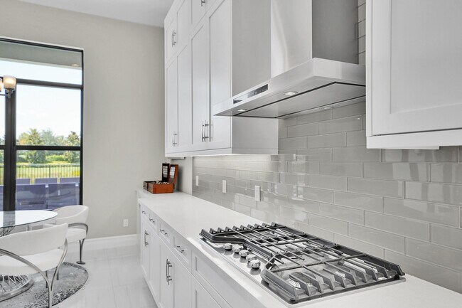Building Photo - 9081 Chauvet Wy