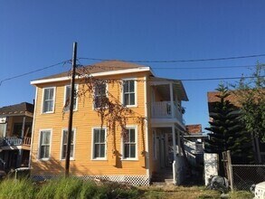 Building Photo - Comfortable 2 bedroom house in Galveston