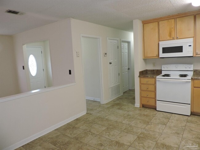 Building Photo - 7031 Redondo Dr