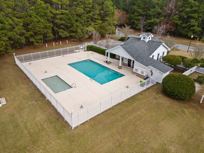 Building Photo - Chadbury House