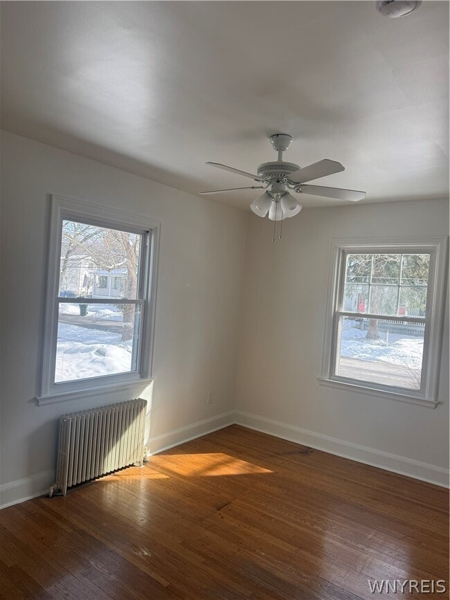 Building Photo - 153 Park Dr