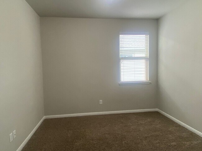 Building Photo - 3 BEDROOM, PLUS OFFICE, BELTON ISD