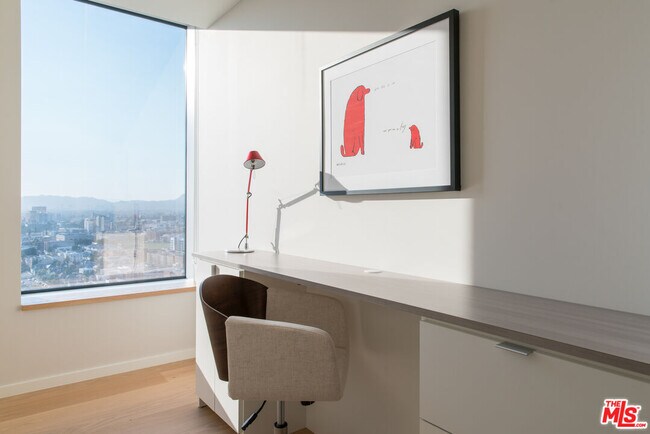 Building Photo - 889 Francisco St