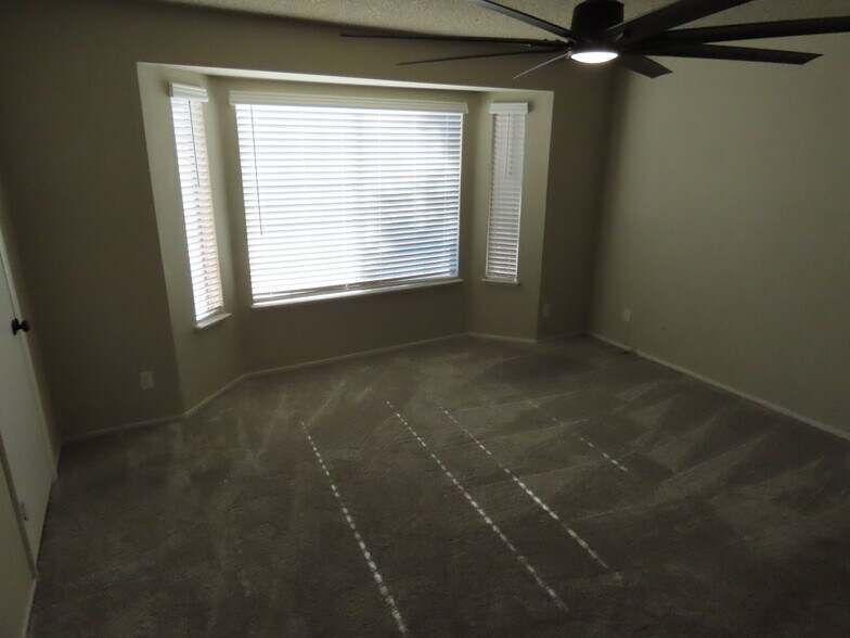 Building Photo - 4621 Country Gables Ct