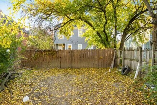 Building Photo - 360 N Garfield Ave