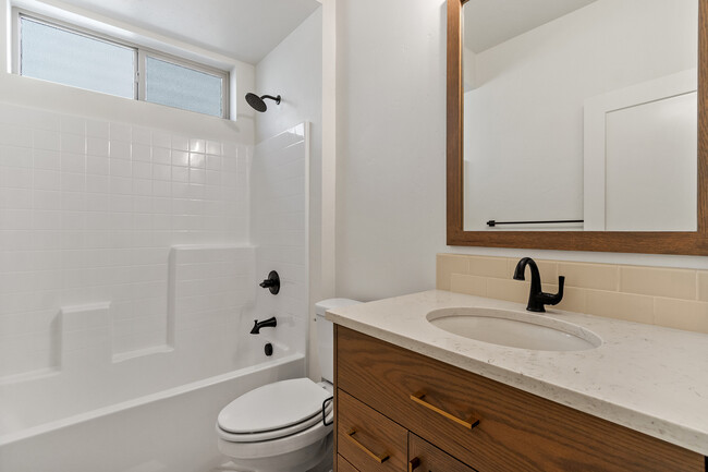 Building Photo - 4646 S Selatir Way