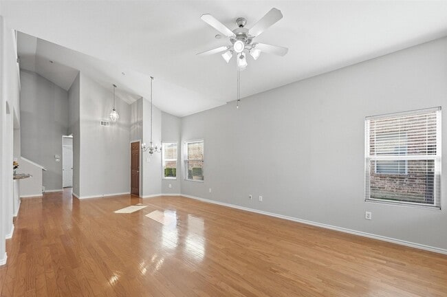 Building Photo - 9842 Wake Bridge Dr