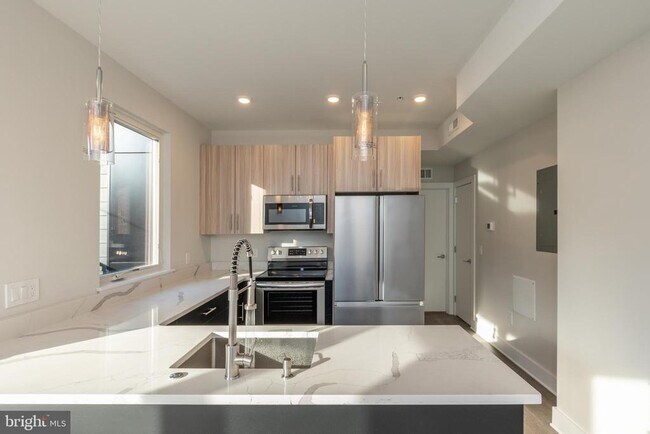 Building Photo - 920 N 15th St