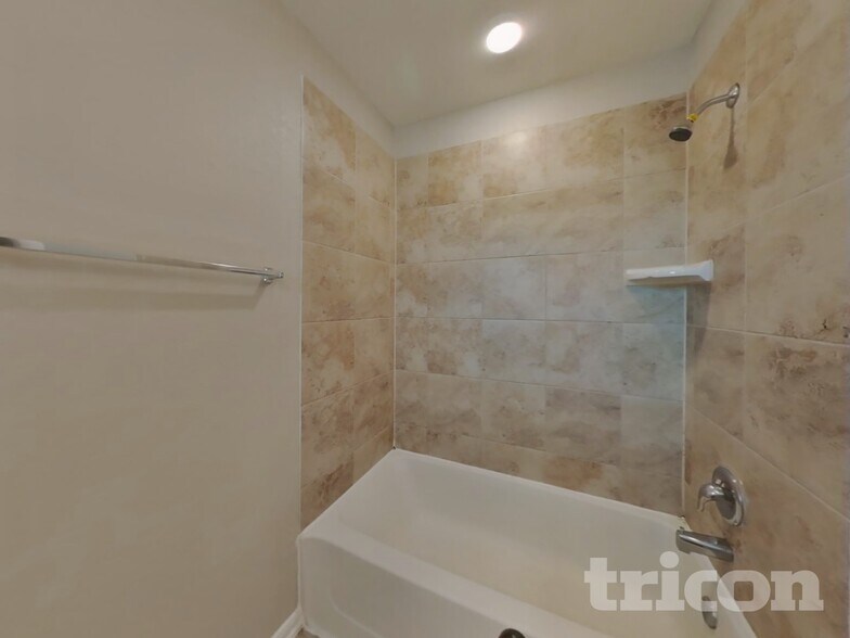 Building Photo - 5342 Castle Discordia St