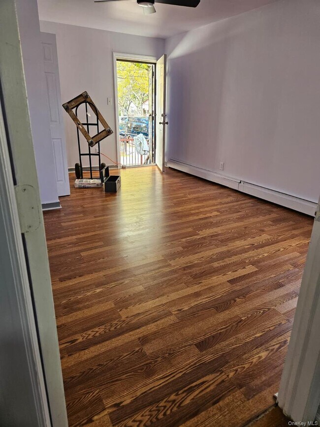 Building Photo - 145-31 Lakewood Ave