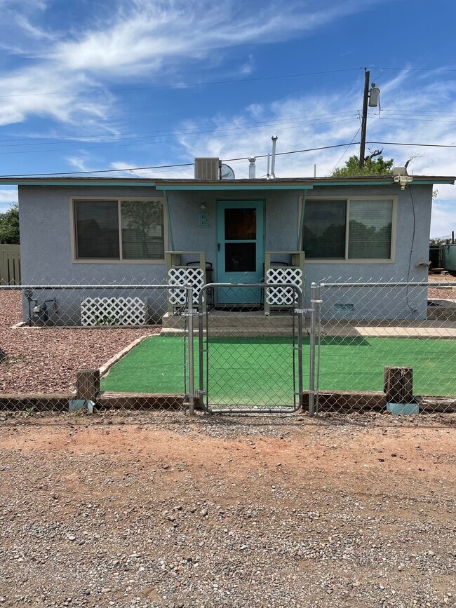 Primary Photo - 1327 Tapia Blvd SW