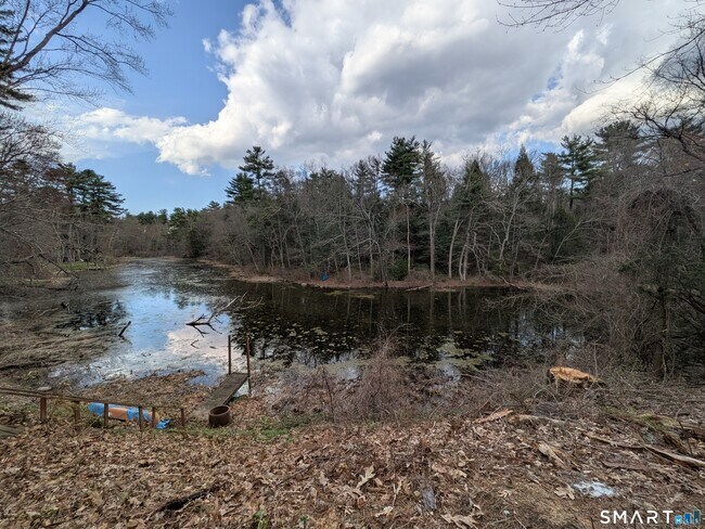 Building Photo - 414 Salmon Brook St