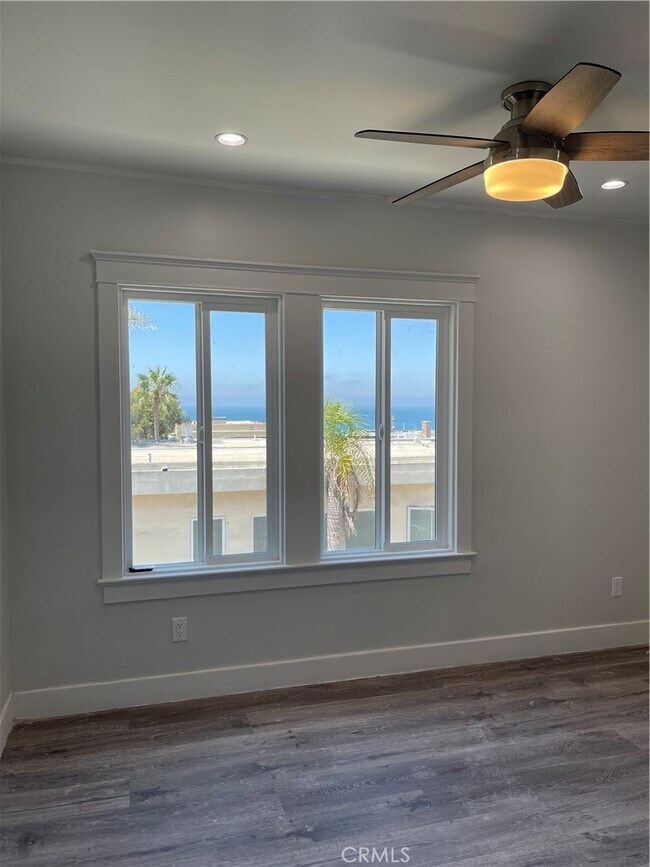 Building Photo - 223 24th St