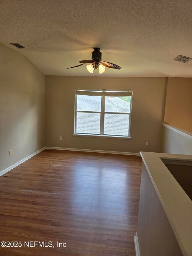 Building Photo - 1042 Drakefeather Dr