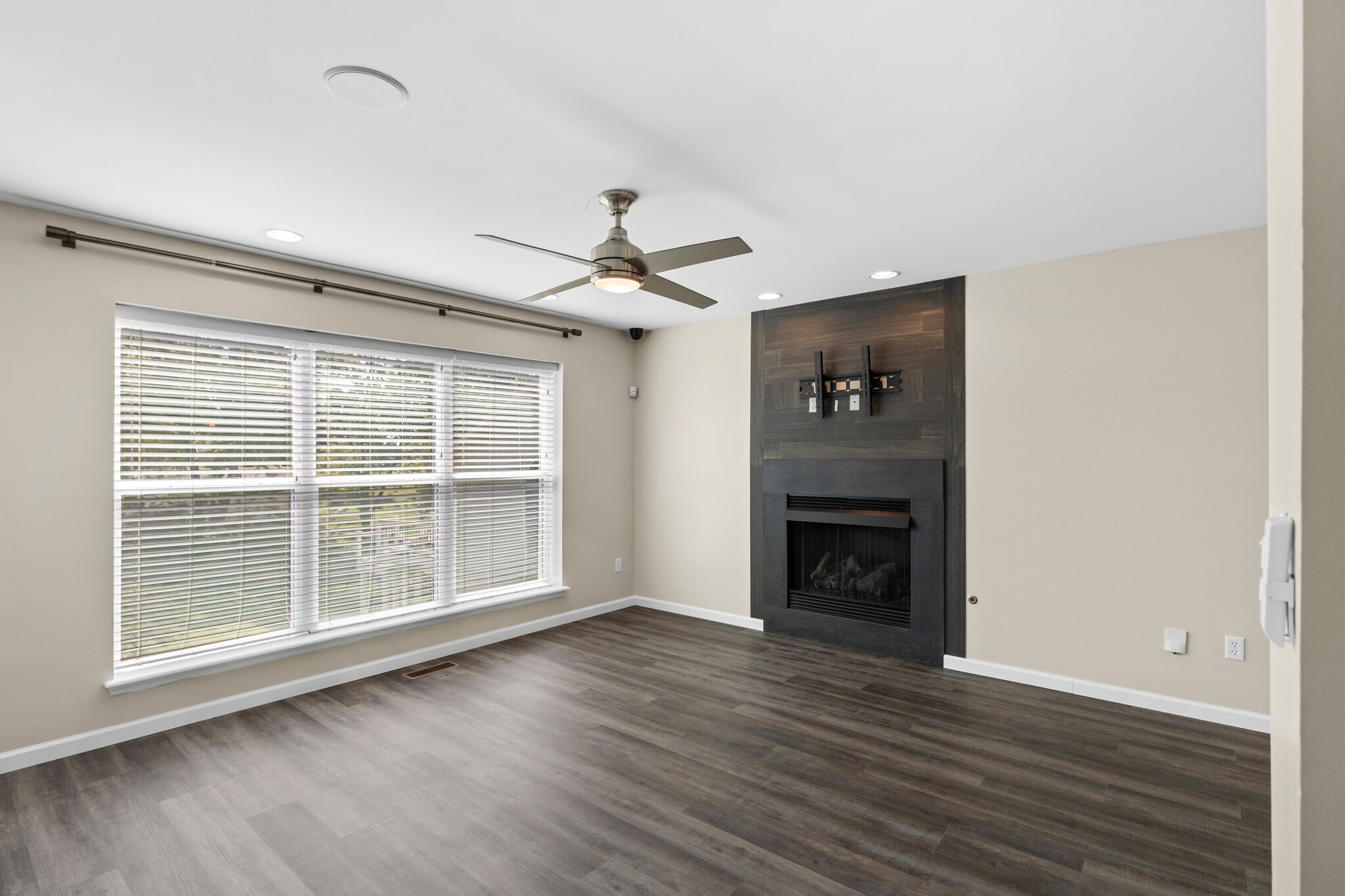 Building Photo - 1304 Mason Grove Dr