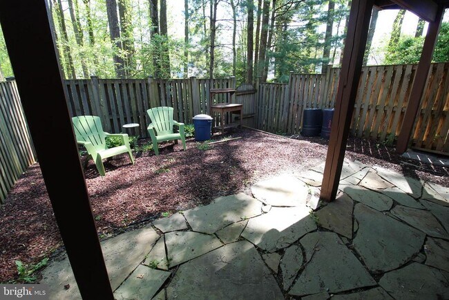 Building Photo - 6055 Meyers Landing Ct