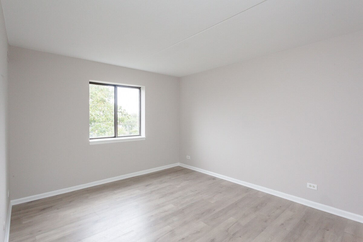 Building Photo - 1460 Fairlane Dr