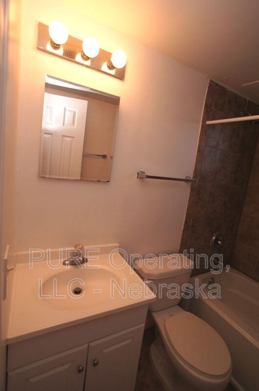 Building Photo - 612-616-616 N 46th St