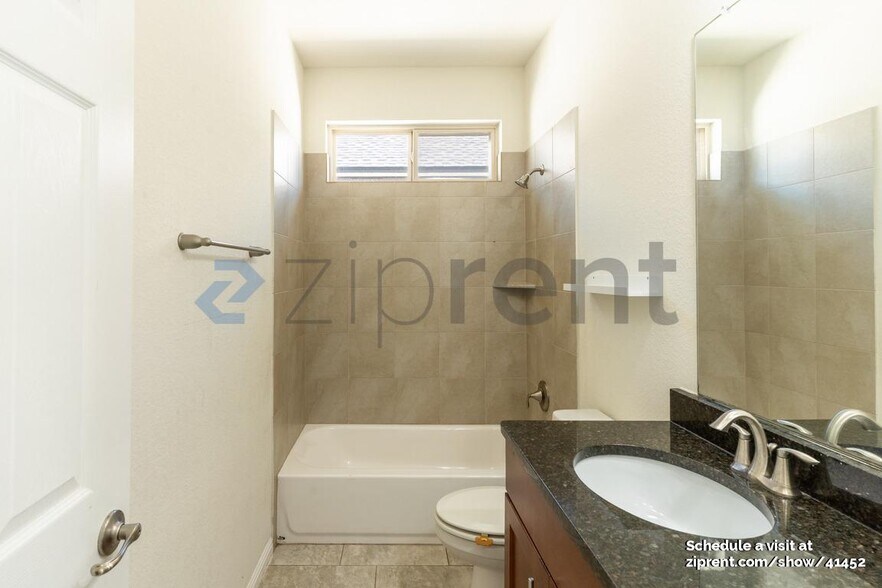 Building Photo - 3240 E Whitestone Blvd