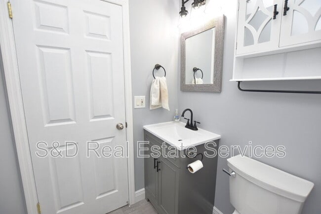 Building Photo - 8212 Riverboat Dr