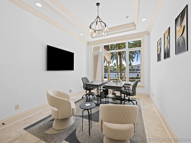 Building Photo - 639 Middle River Dr