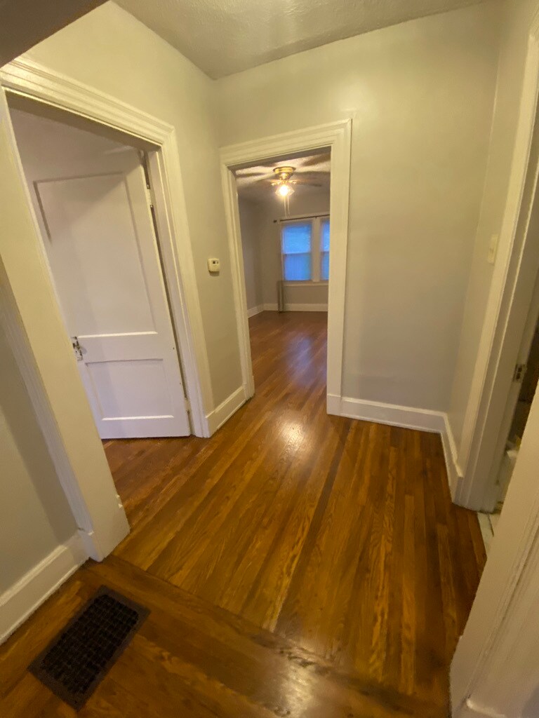 Hallwayy - 136 Fairfield Ave