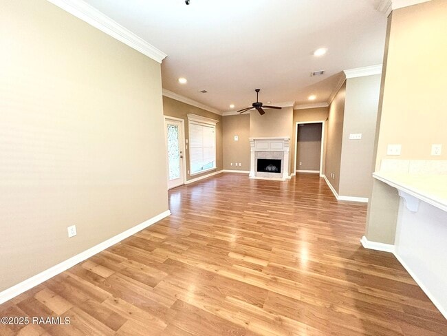 Building Photo - 121 Troubadore Dr