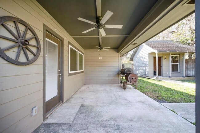 Building Photo - 835 Mayweather Ln