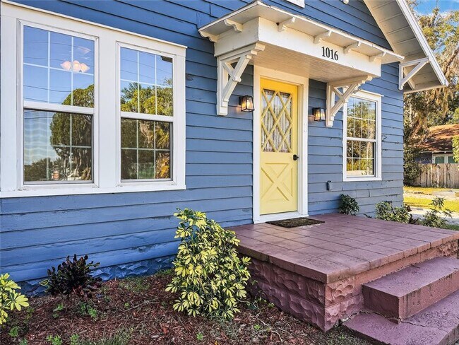 Building Photo - 1016 E Washington Ave