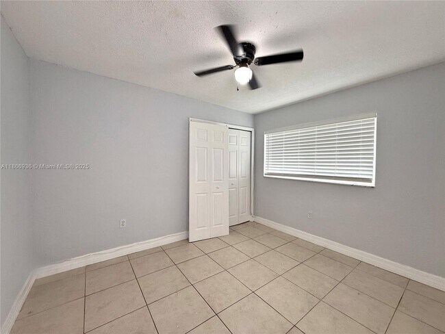 Building Photo - 15800 NW 39th Pl
