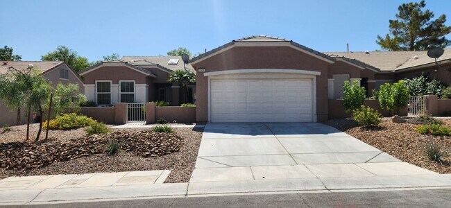 Primary Photo - FRESHLY PAINTED 2 Bedroom Patio Home in Ag...