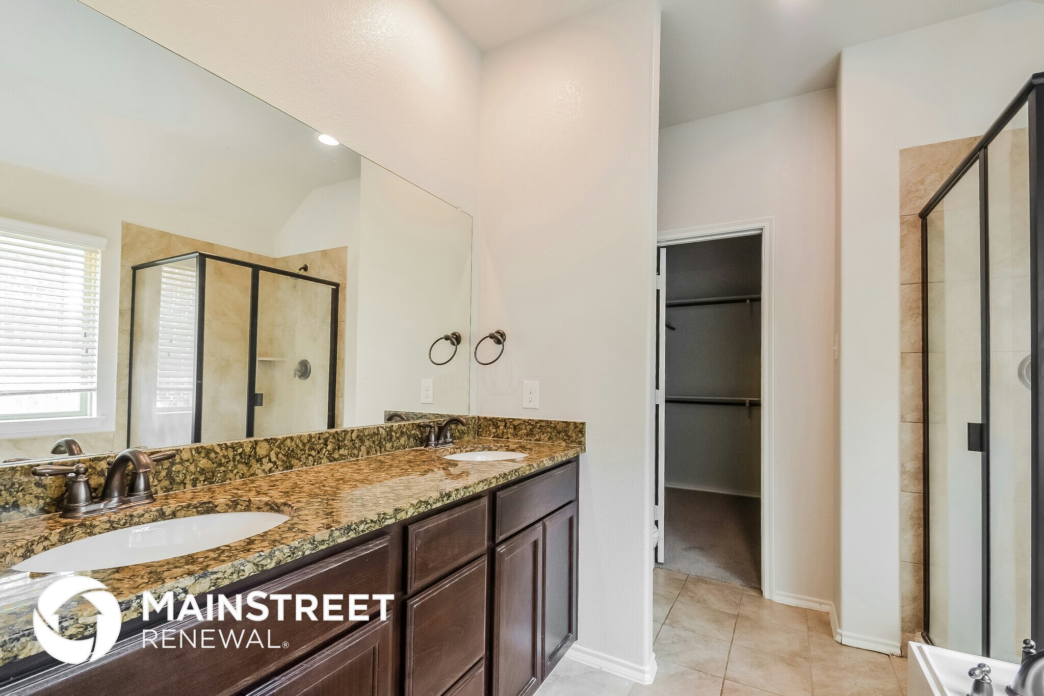 Building Photo - 2008 Lake Harvest Cir