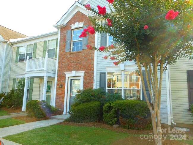 Building Photo - 3152 Mannington Dr