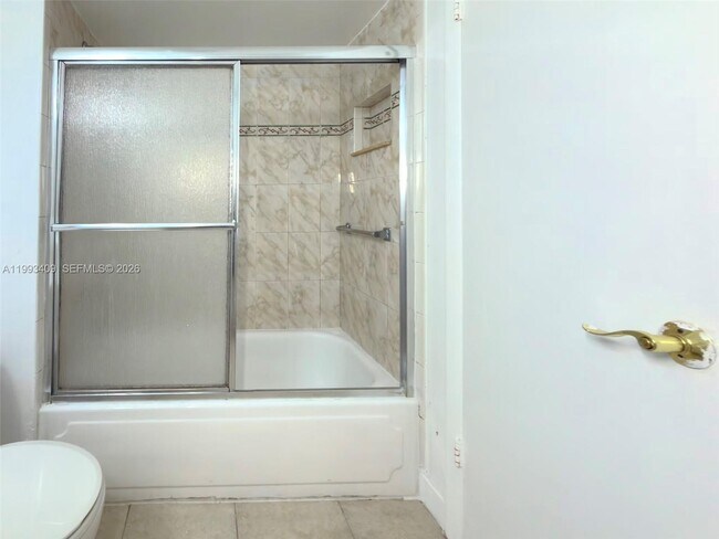 Building Photo - 609 S State Rd 7