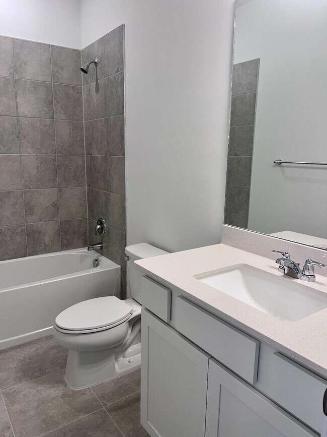 Building Photo - 6040 Praza Ln