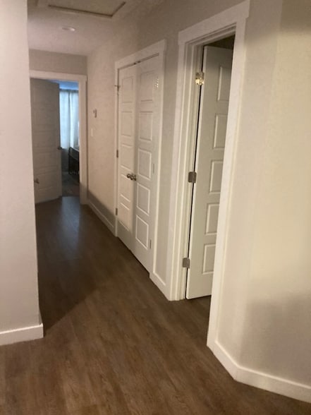 Building Photo - 3320 Robin Ln