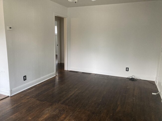 Building Photo - 2555 S Linley Ct