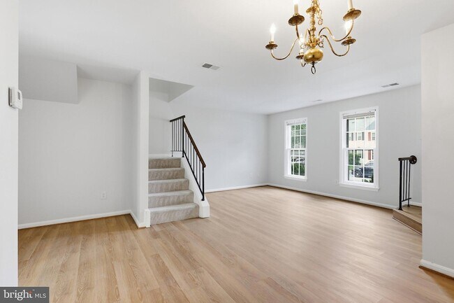 Building Photo - 8013 Dayspring Ct